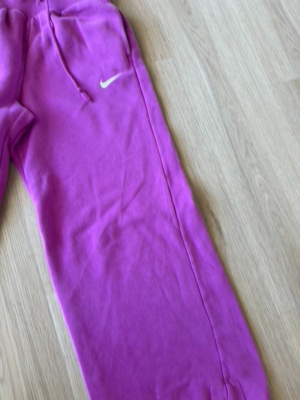 Nike Pink Wide Leg Fleece Sweatpants Womens Small Casual Athleisure Pockets - Picture 4 of 9
